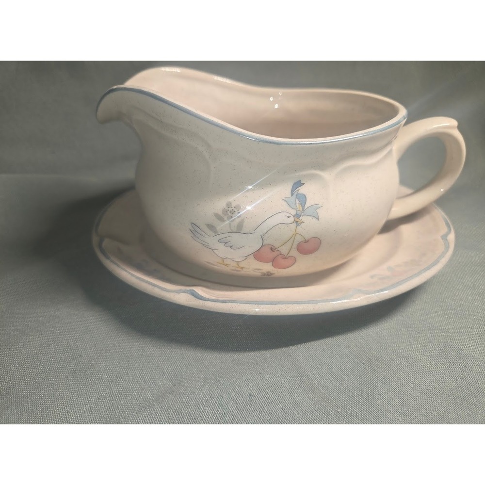 International China Stoneware Japan Goose with Cherries Gravy Boat and plate